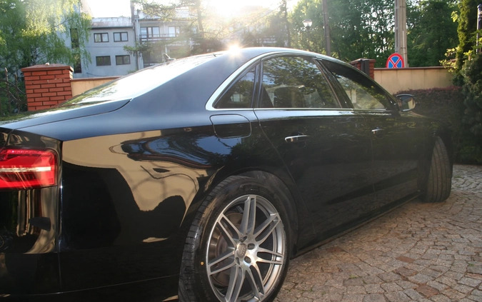 Audi S8 cena 179000 przebieg: 109000, rok produkcji 2014 z Warszawa małe 254